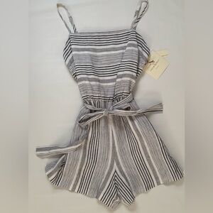 CYNTHIA ROWLEY Gray White Adjustable Strap Summer Shorts Romper 100% Linen 4 NWT